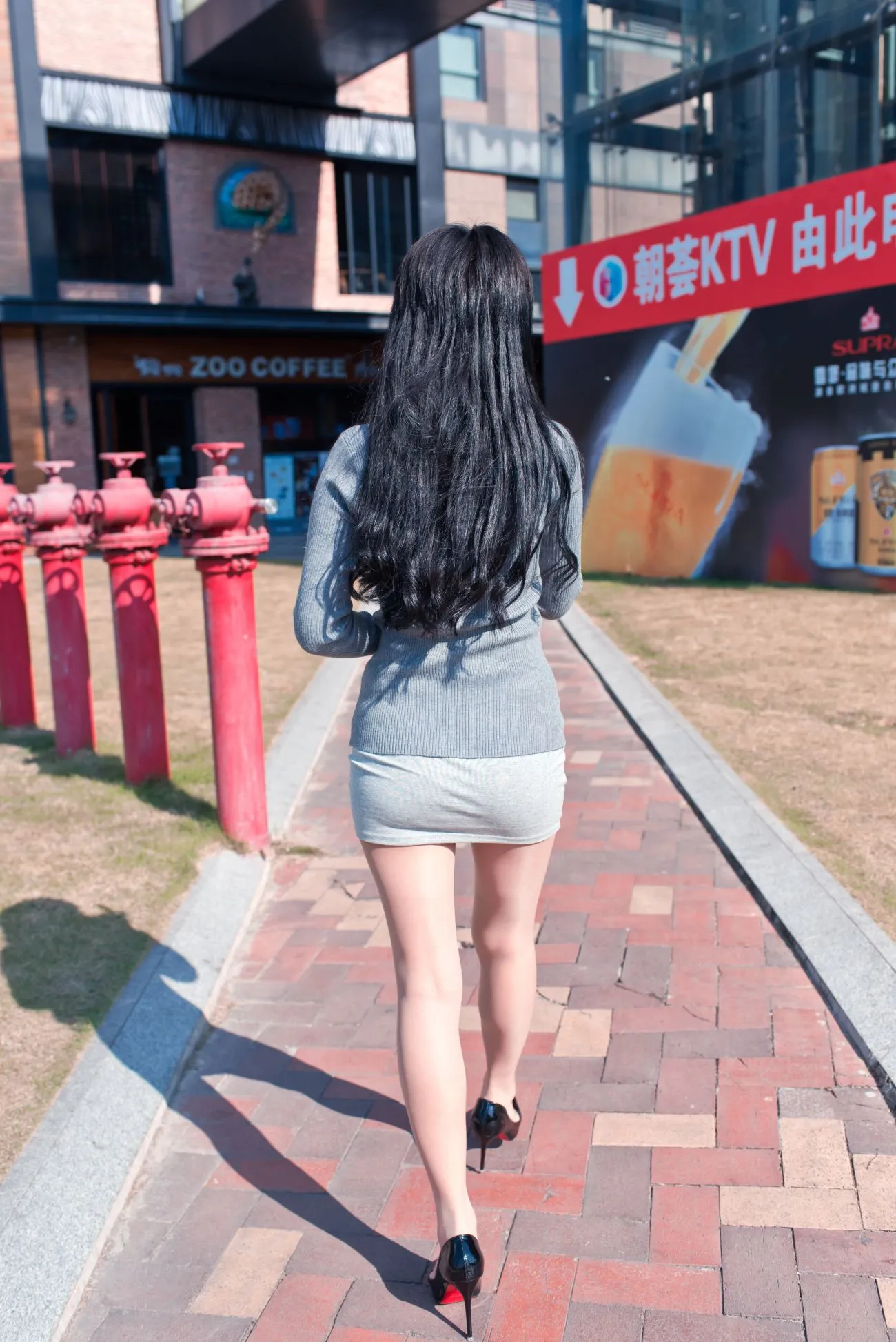 [Mzsock] NO.084 The cute girl in short skirt and silk stockings in the leisure bookstore street photography#[79P]-10