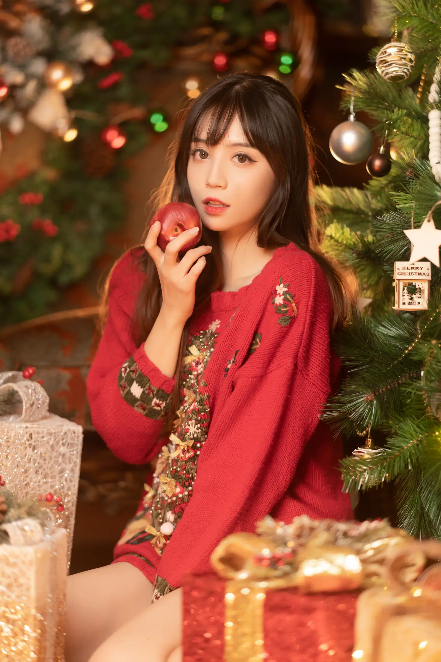 [YITUYU] 2022.05.26 Vol.0988 – Red Christmas Two plus six#[38P]-18